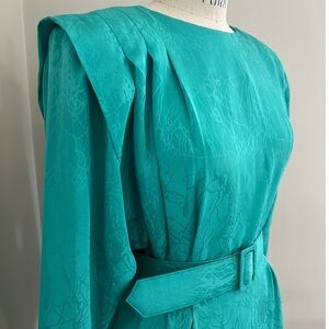 VTG 80s Seafoam Green Tailored Polyester Crepe de Chine Belted Dress Sz 6